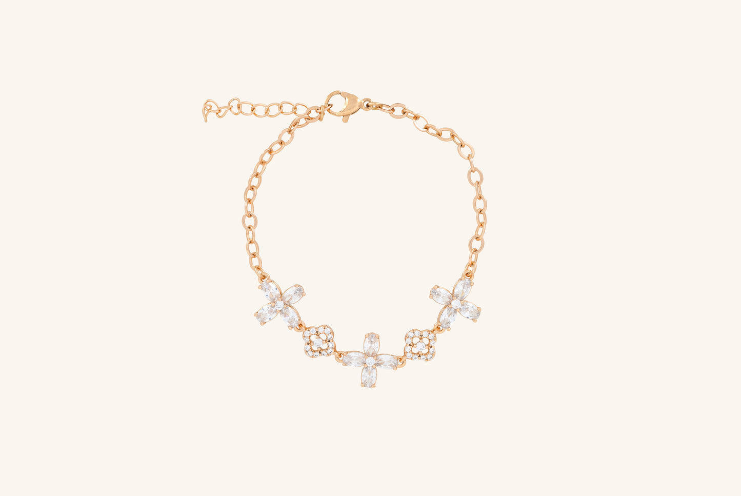 Brățară placată cu aur 18 K Ilinca, model cu zale si pietre albe , lungime 17 cm cu o prelungire fixa de 3 cm.