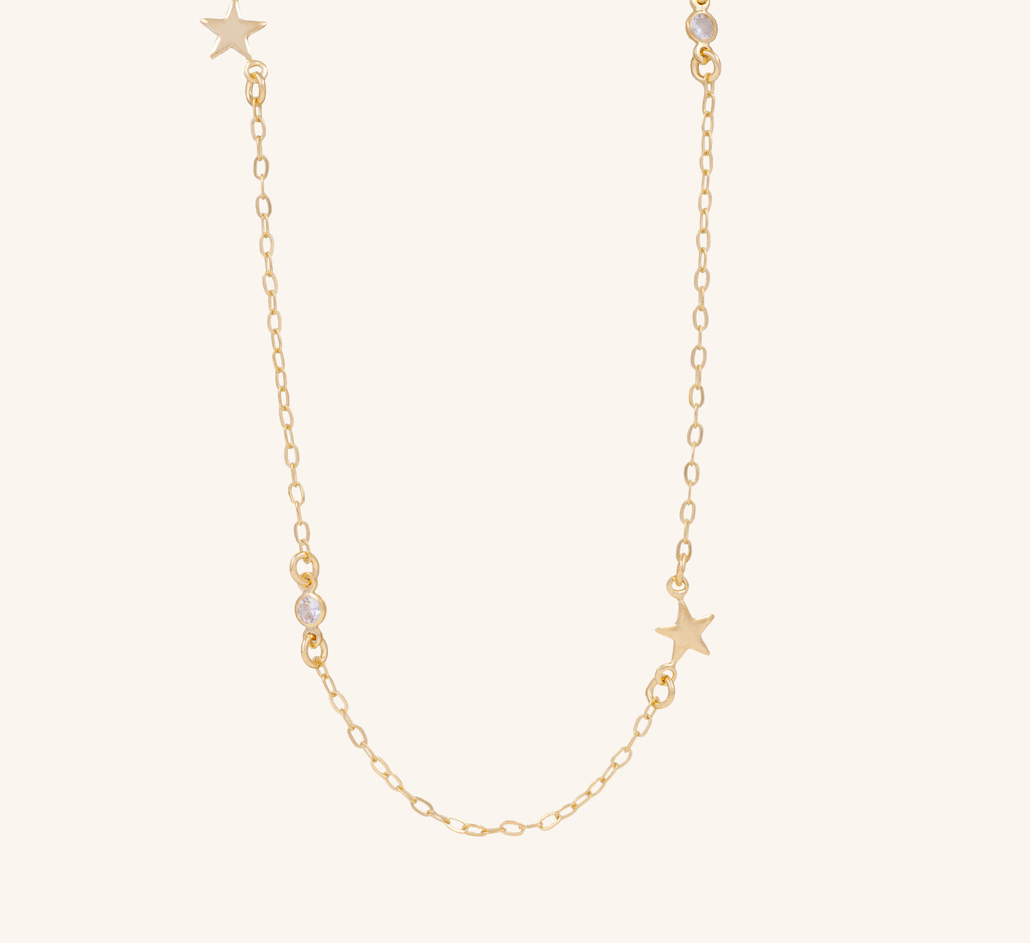 Colier placat cu aur 18 K Ashley, model cu stelute si pietre albe, lungime 45,5 cm