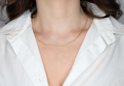 Colier placat cu aur 18 K Eliza, model rasucit, fara pietre, lungime 44 cm