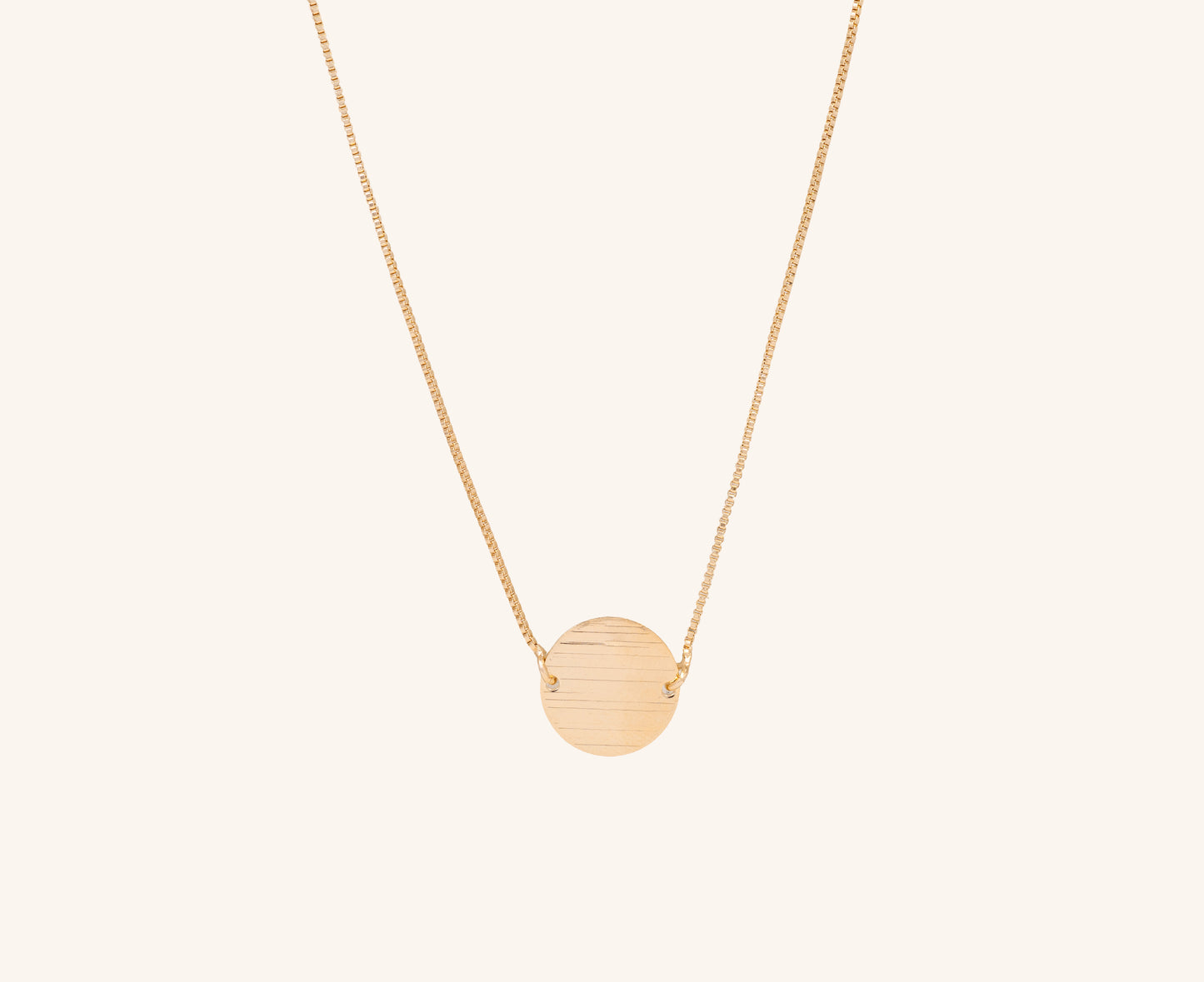 Colier placat cu aur 18 K Emilia cu pandantiv in forma de banut, lungime 40,5 cm cu prelungire 6 cm