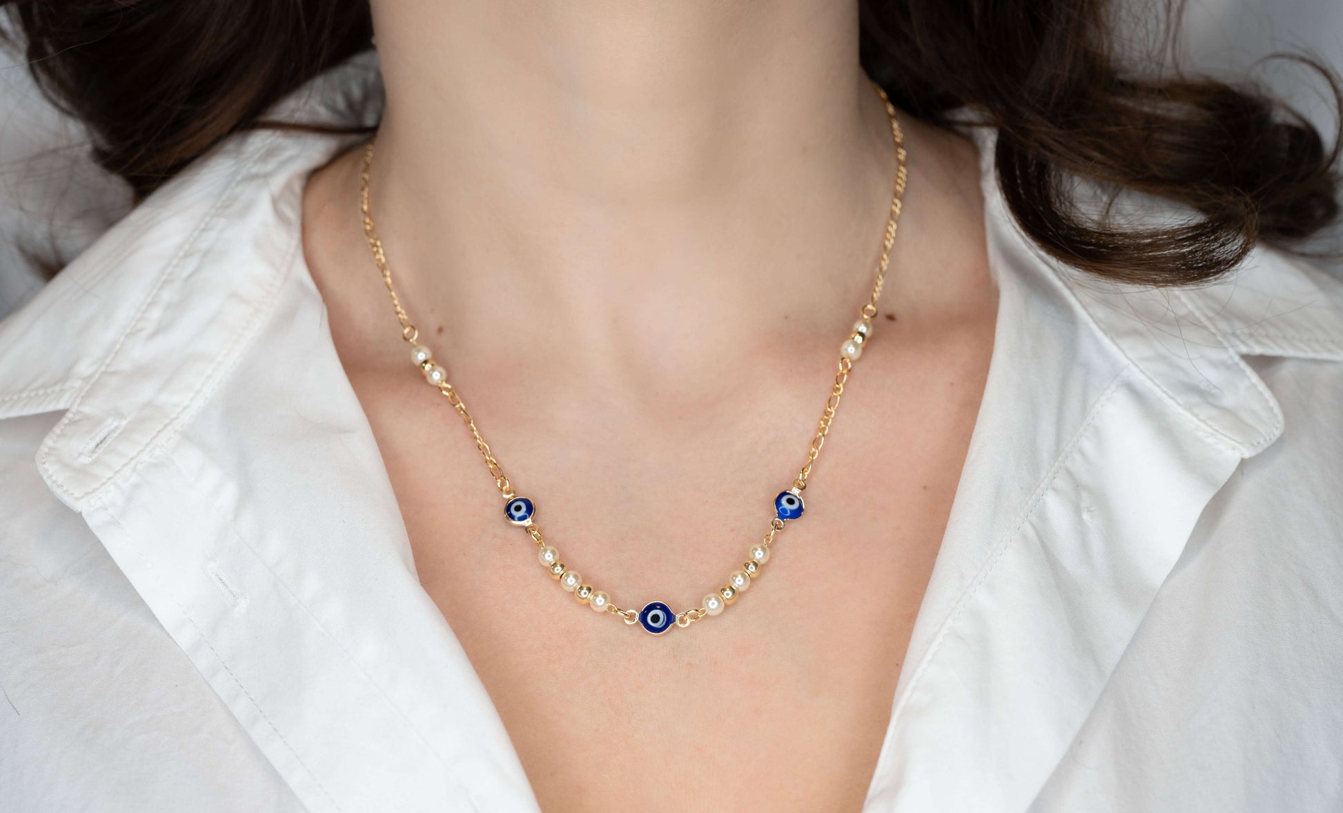 Colier placat cu aur Megan, model cu perlute si piatra albastra, lungime 45 cm, 