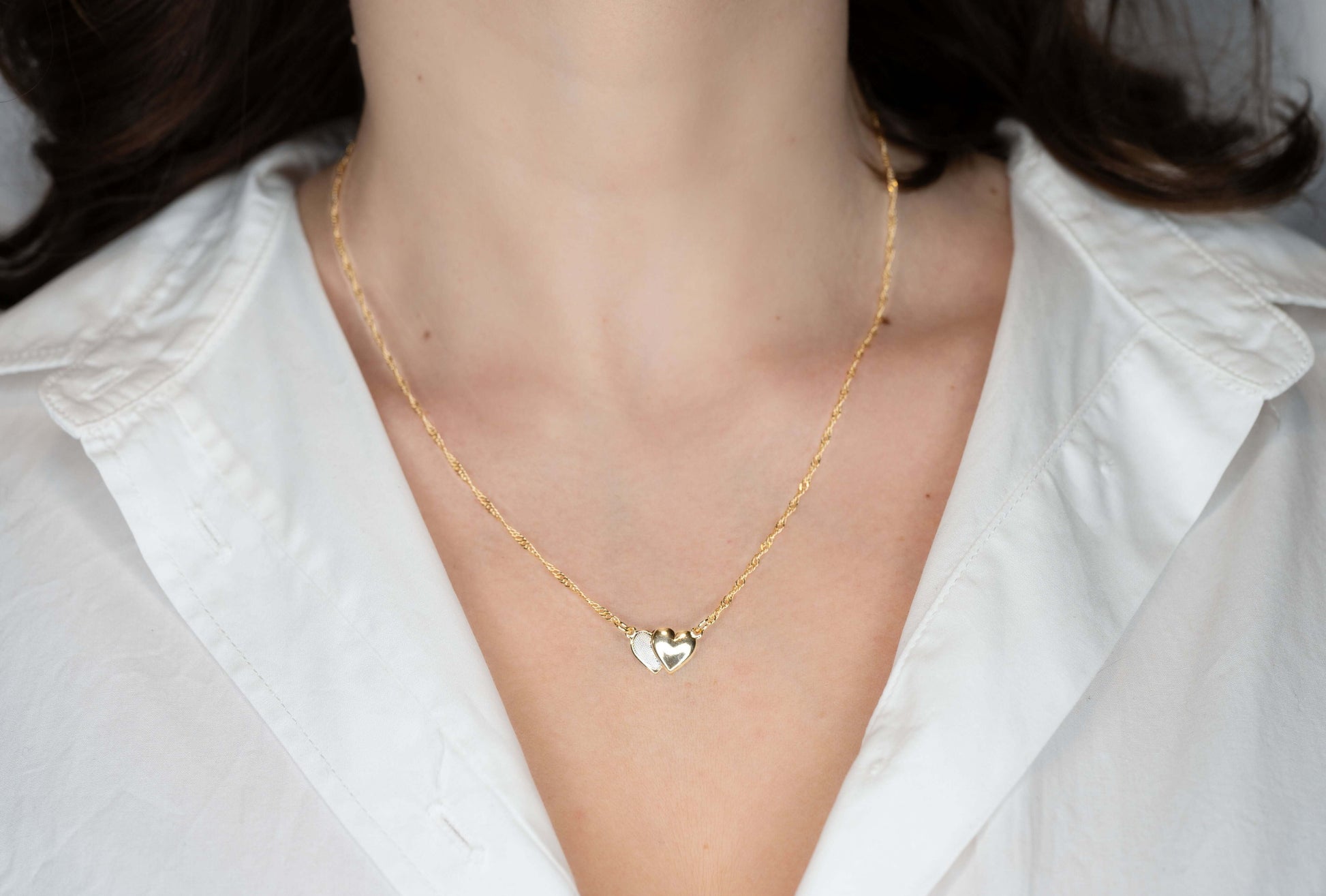 Colier placat cu aur Olivia cu pandantiv cu inimioare, lungime 45 cm